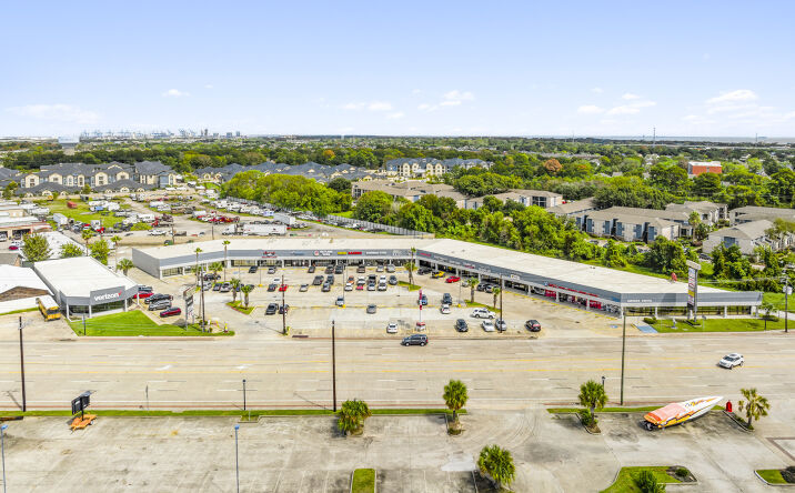 Pictures of Retail property located at 3100 NASA Road 1, Seabrook, TX 77586 for lease - image #1