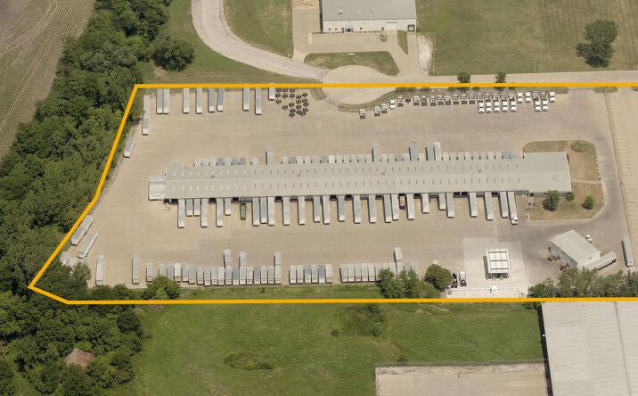 Pictures of Industrial property located at 4300 81st Ave W, Rock Island, IL 61201 for lease - image #1