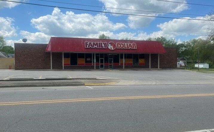 Pictures of Retail property located at 1201 Vincennes St, New Albany, IN 47150 for lease - image #1