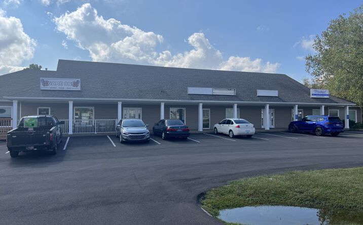 Pictures of Retail, Office property located at 604 Crystal Pl, La Grange, KY 40031 for lease - image #1
