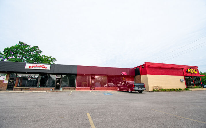 Pictures of Retail property located at 1872 S Arlington St, Akron, OH 44306 for lease - image #1