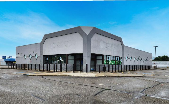 Pictures of Retail property located at 35250 S Gratiot Ave, Clinton Township, MI 48035 for lease - image #1