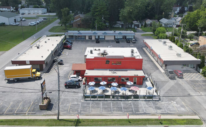 Pictures of Retail property located at 3309 N Holland Sylvania, Toledo, OH 43615 for lease - image #1