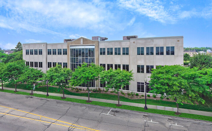Pictures of Office property located at 600 52nd St, Kenosha, WI 53140 for lease - image #1