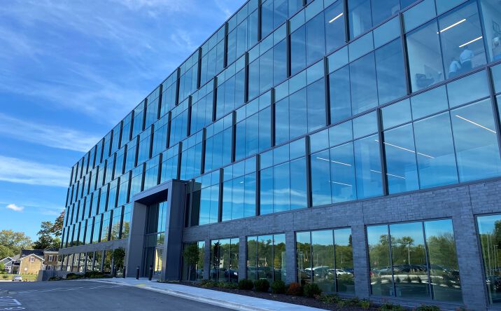 Pictures of Office property located at 17335 Golf Pkwy, Brookfield, WI 53045 for lease - image #1