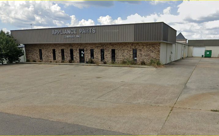 Pictures of Office property located at 121 Lundy Ln, Hattiesburg, MS 39401 for lease - image #1