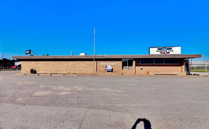 Pictures of Retail, Industrial, Restaurant property located at 1120 S 10th St, Frederick, OK 73542 for lease - image #1