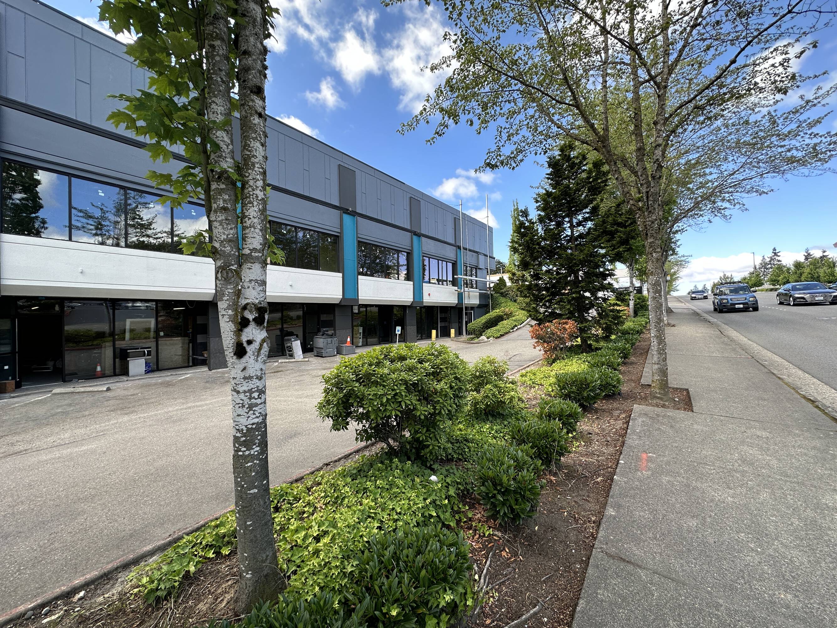 13433 NE 20th St, Bellevue, WA 98005