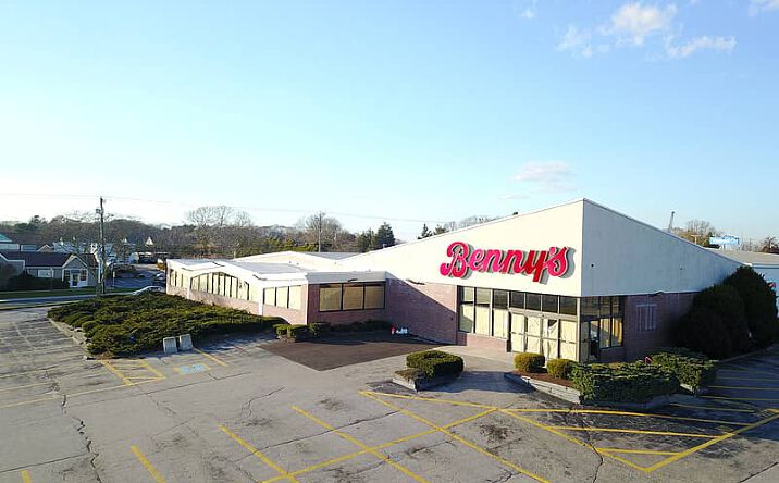 Pictures of Retail property located at 248 Post Rd, Westerly, RI 02891 for sales - image #1