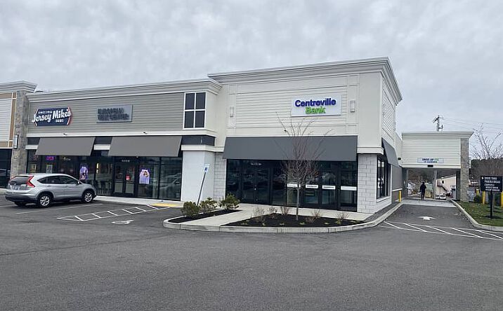Pictures of Retail property located at 473 Putnam Pike, Smithfield, RI 02828 for sales - image #1
