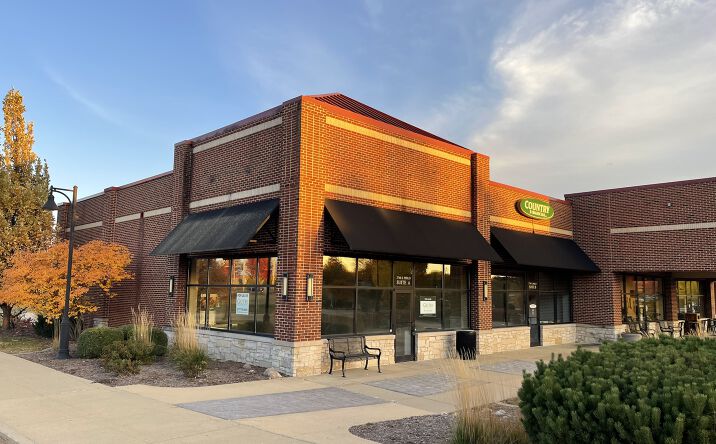 Pictures of Retail, Office, Restaurant property located at 2740 S Philo Rd, Urbana, IL 61802 for lease - image #1
