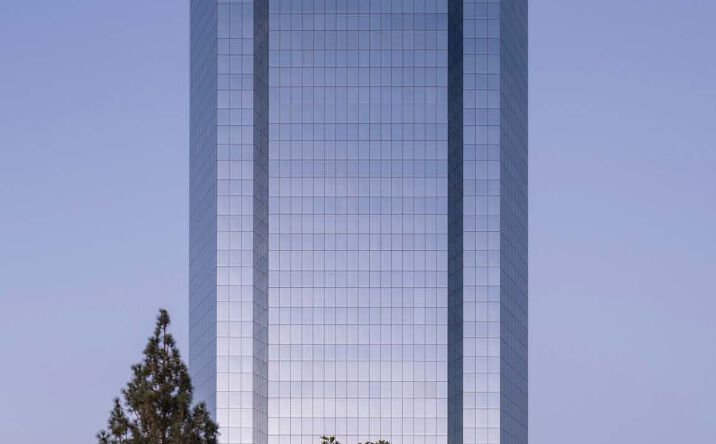 Pictures of Retail, Office property located at 300 E Esplanade Dr, Oxnard, CA 93036 for lease - image #1