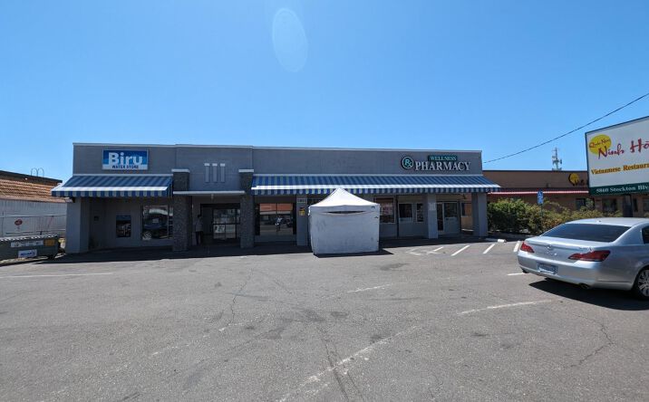 Pictures of Retail, Office, Special Purpose property located at 5880 Stockton Blvd, Sacramento, CA 95824 for lease - image #1