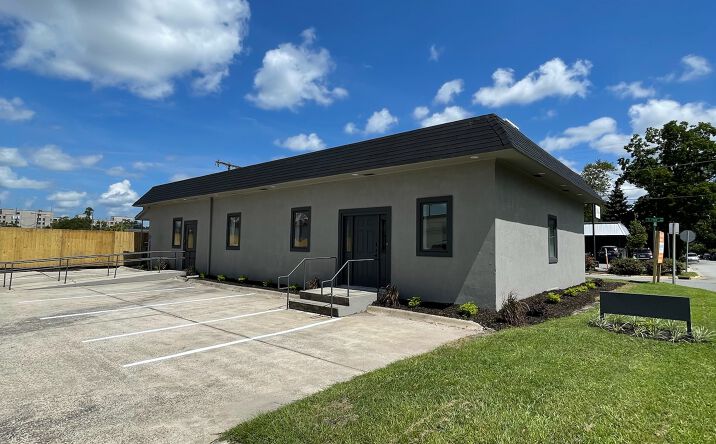 Pictures of Office property located at 821 E 71st St, Savannah, GA 31405 for lease - image #1
