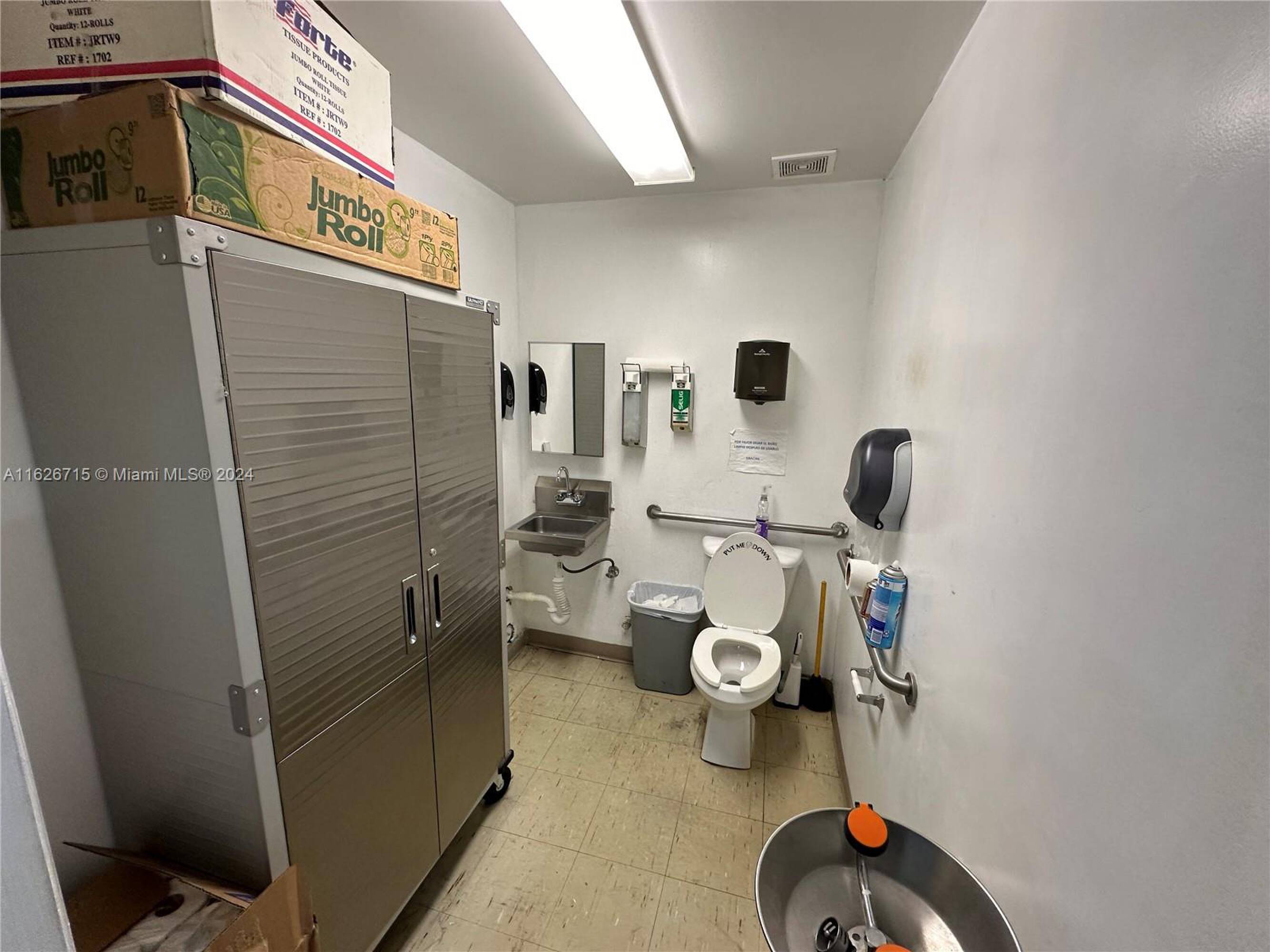 Discover Doral'S Best Kept Secret: 2025 Nw 102Nd Ave - nuqbzqb