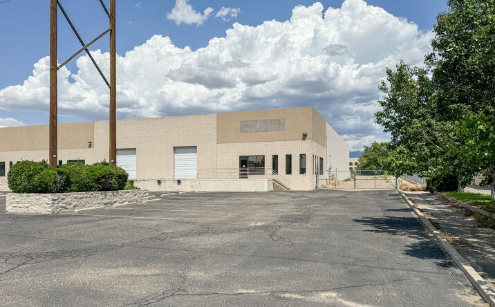 Pictures of Industrial property located at 5840 Midway Park Blvd NE, Albuquerque, NM 87109 for lease - image #1