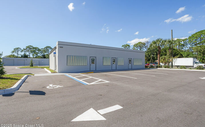 Pictures of Retail, Office property located at 1220 S Wickham Rd, Melbourne, FL 32904 for lease - image #1