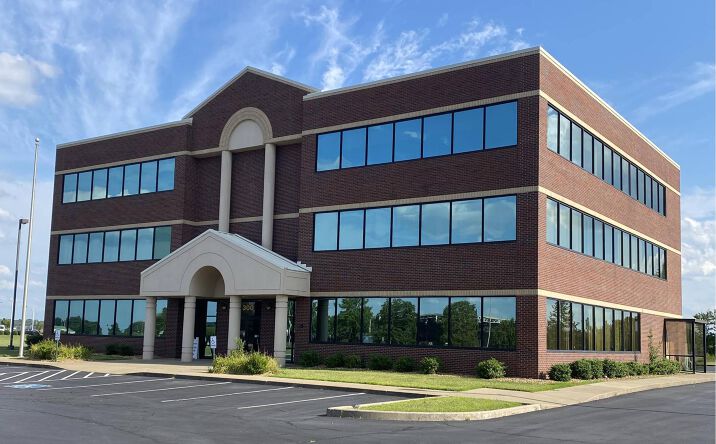 Pictures of Office property located at 300 Southtown Blvd, Owensboro, KY 42303 for lease - image #1