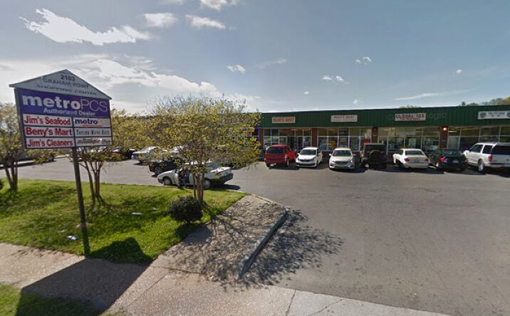 Pictures of Retail property located at 2103 N Graham St, Charlotte, NC 28206 for lease - image #1