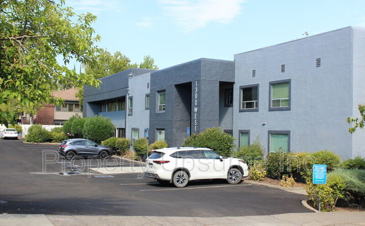 Pictures of Office property located at 1300 West St, Redding, CA 96001 for lease - image #1