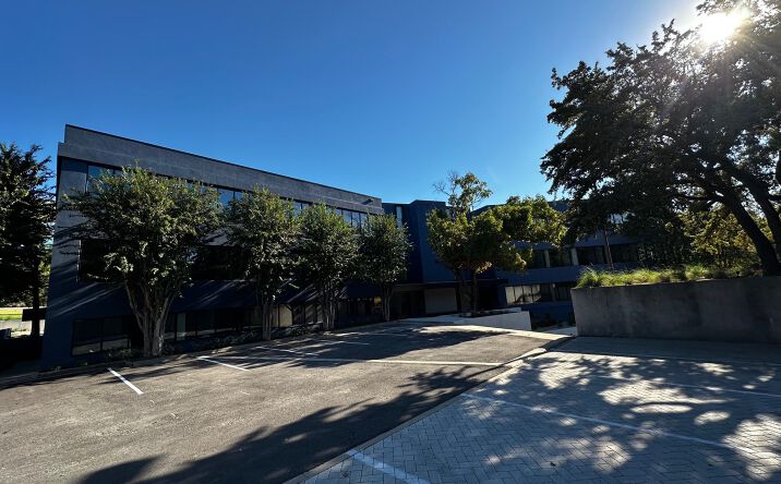 Pictures of Office property located at 6207 Bee Caves Rd, Austin, TX 78746 for lease - image #1