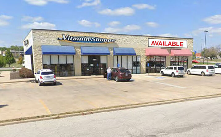Pictures of Retail, Restaurant property located at 11821-11831 Metcalf Ave, Overland Park, KS 66210 for lease - image #1