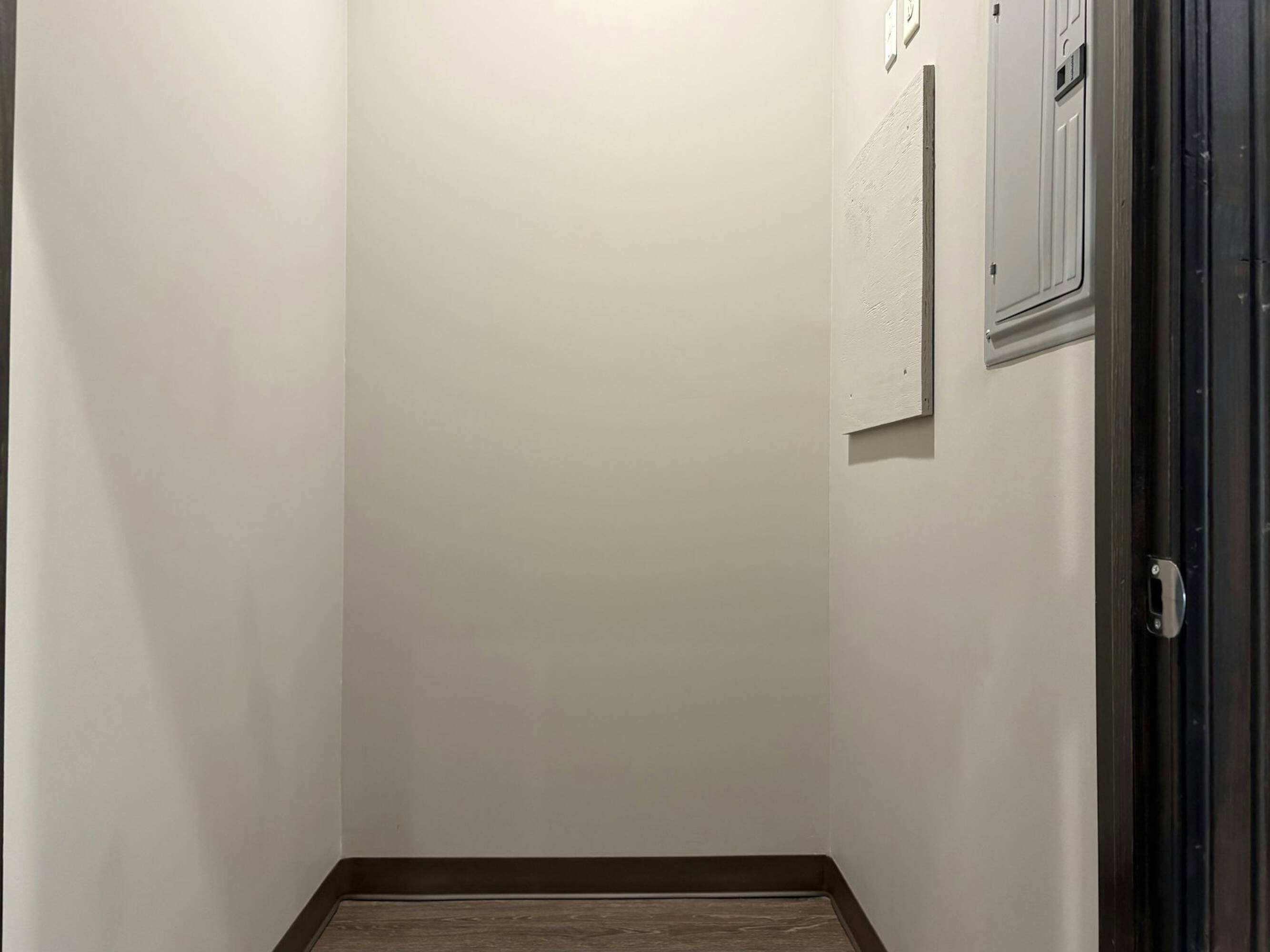 3502277