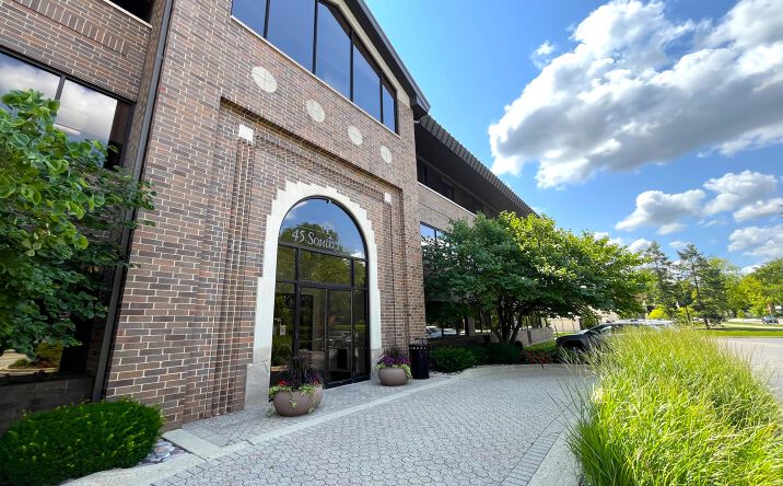 Pictures of Office property located at 45 S Park Blvd, Glen Ellyn, IL 60137 for lease - image #1