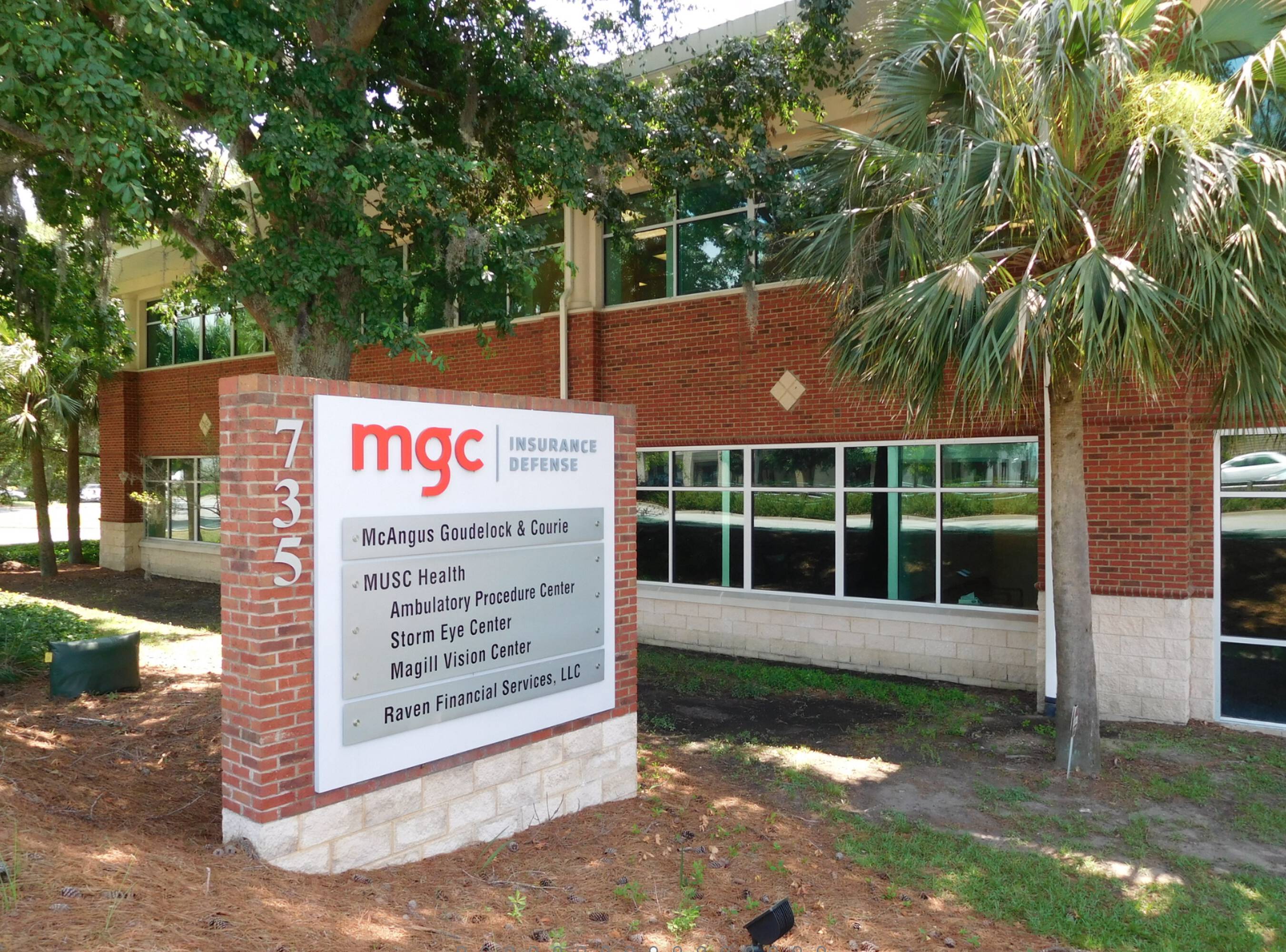 735 Johnnie Dodds Blvd, Mount Pleasant, SC 29464