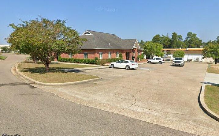 Pictures of Office property located at 118 Fairfield Dr, Hattiesburg, MS 39402 for lease - image #1
