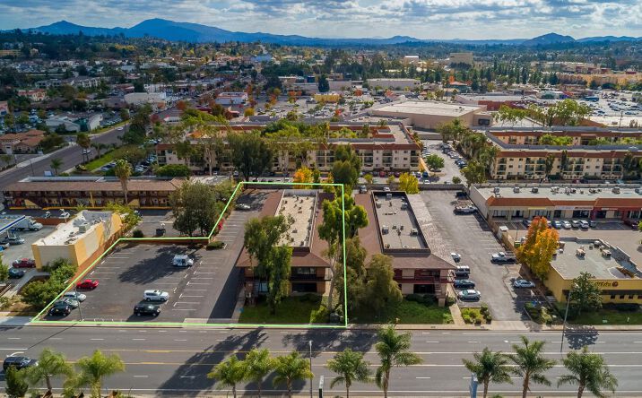 Pictures of Retail property located at 125 W Mission Ave, Escondido, CA 92025 for sales - image #1