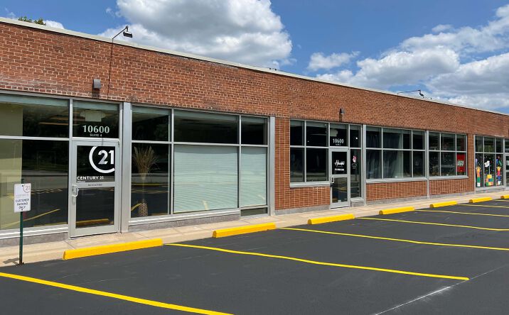 Pictures of Retail, Office property located at 10600 W Bluemound Rd, Wauwatosa, WI 53226 for lease - image #1