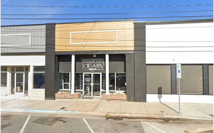Pictures of Retail property located at 2586 Railroad St, Winterville, NC 28590 for lease - image #1