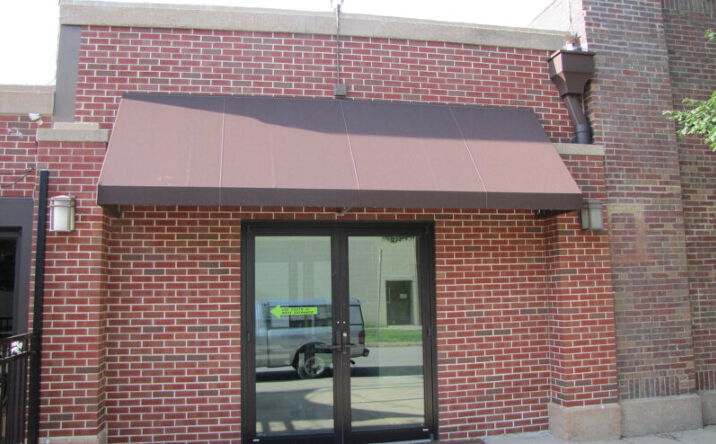 Pictures of Retail, Office property located at 723 S Neil St, Champaign, IL 61820 for lease - image #1