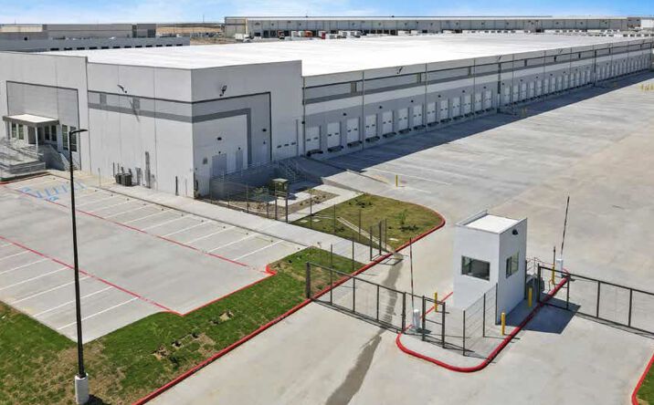 Pictures of Industrial property located at 1138 Reuthinger Pkwy, Laredo, TX 78045 for lease - image #1