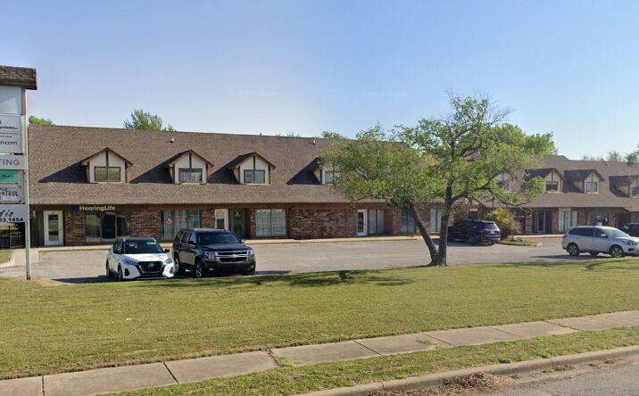 Pictures of Retail, Office property located at 2230 SE Washington Blvd, Bartlesville, OK 74006 for lease - image #1