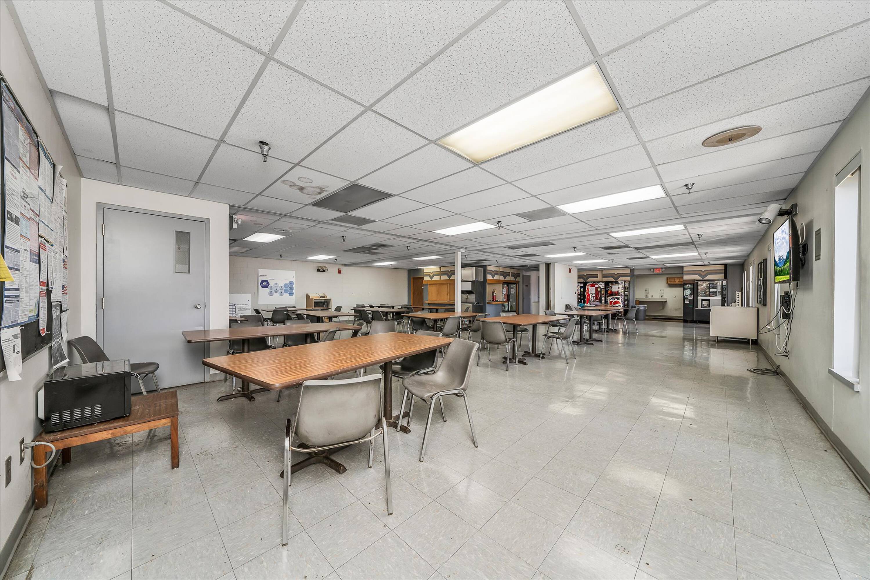 656 Interstate Dr, Crossville, TN 38555 | Crexi.com