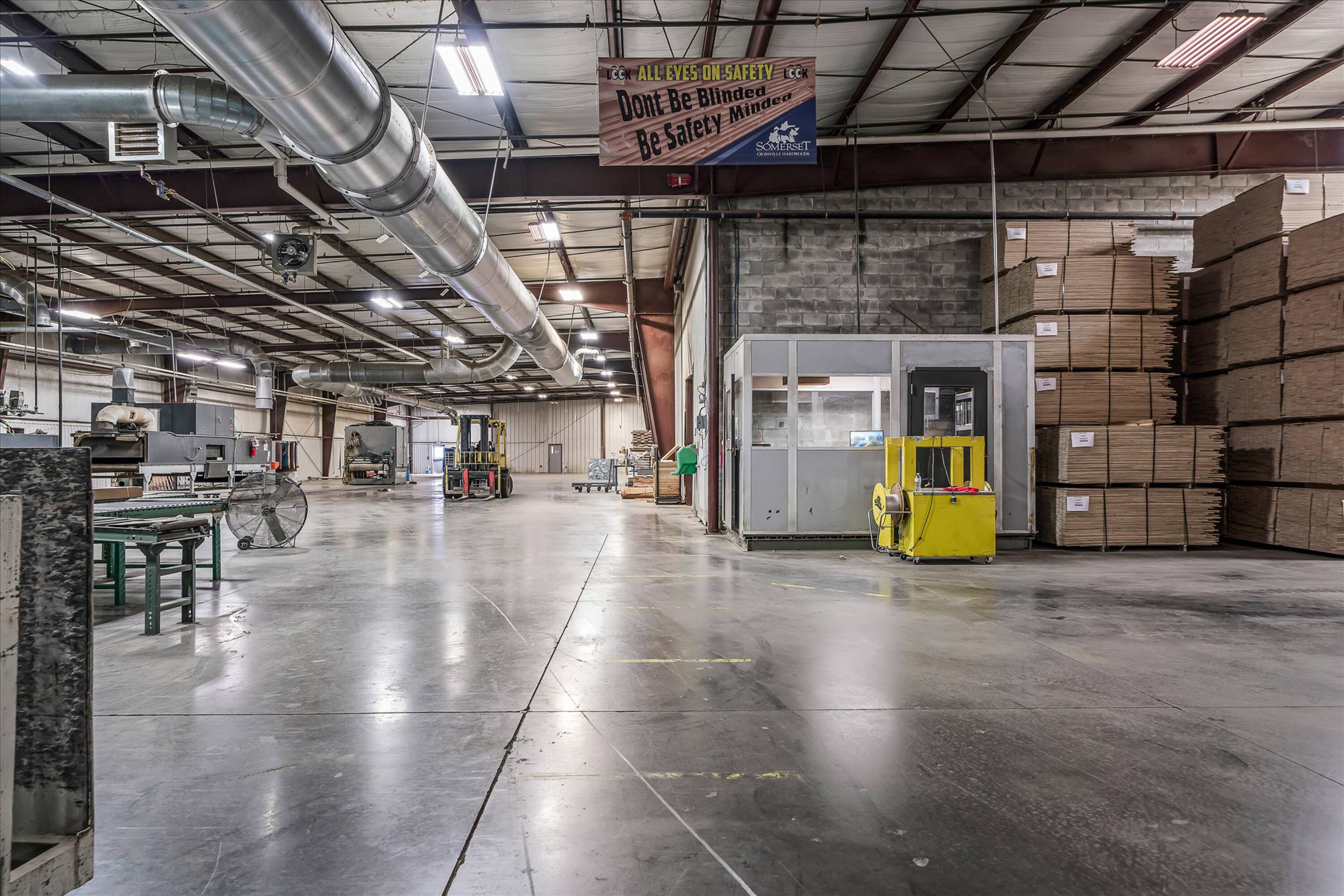 656 Interstate Dr, Crossville, TN 38555 | Crexi.com