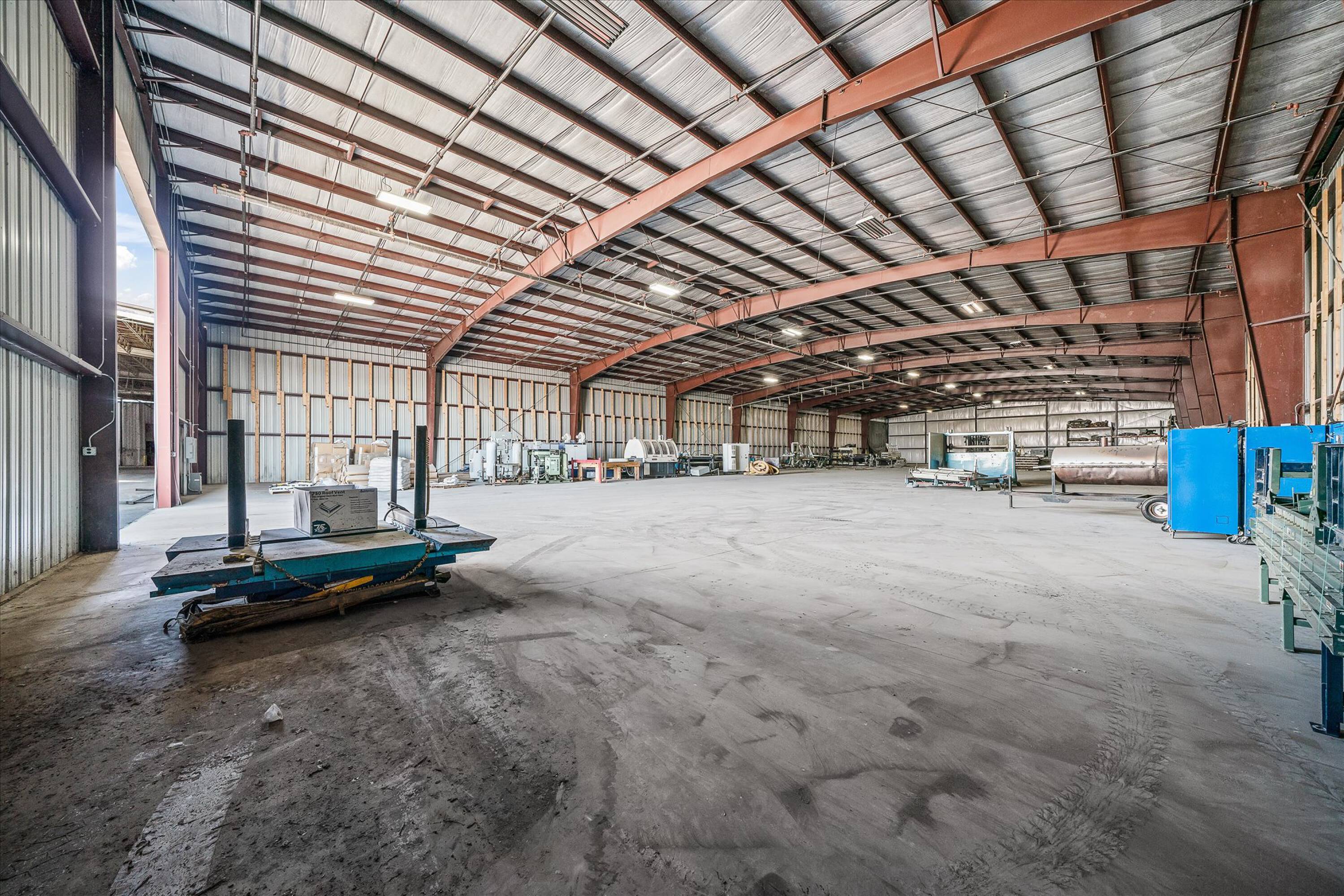 656 Interstate Dr, Crossville, TN 38555 | Crexi.com