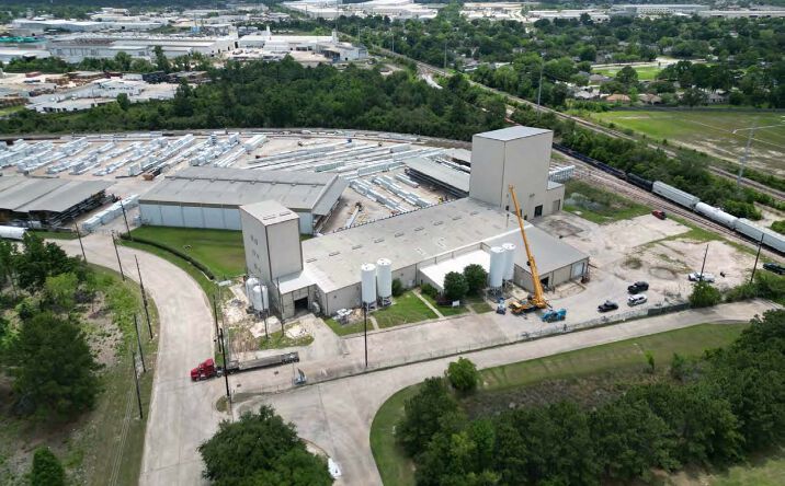 Pictures of Industrial property located at 8615 Golden Spike Ln, Houston, TX 77086 for lease - image #1