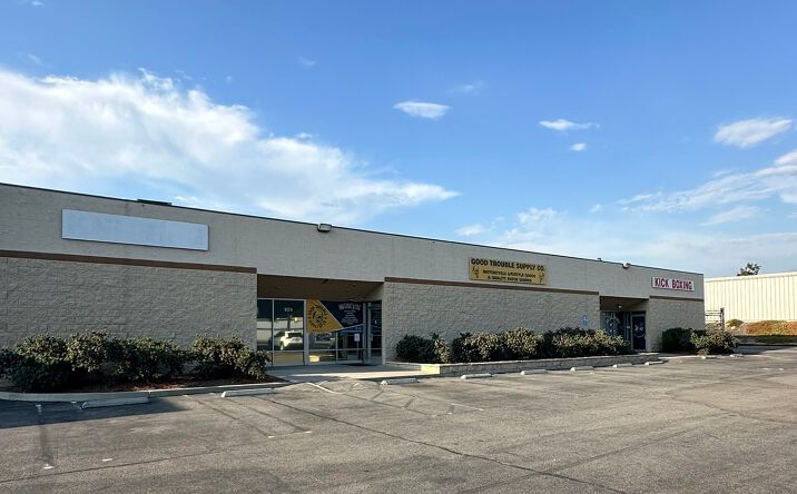 Pictures of Retail, Industrial property located at 922 New York St, Redlands, CA 92374 for lease - image #1