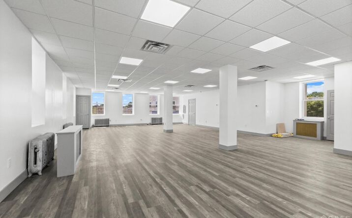Pictures of Office property located at 210 Augusta St, South Amboy, NJ 08879 for lease - image \#1