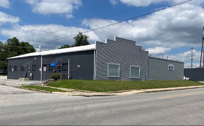 Pictures of Industrial property located at 1828 S Anthony Blvd, Fort Wayne, IN 46803 for lease - image #1