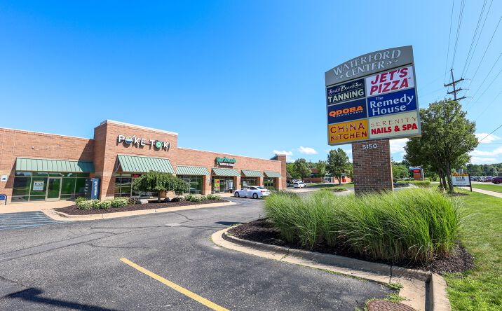 Pictures of Retail property located at 5150 Northland Dr NE, Grand Rapids, MI 49525 for lease - image #1