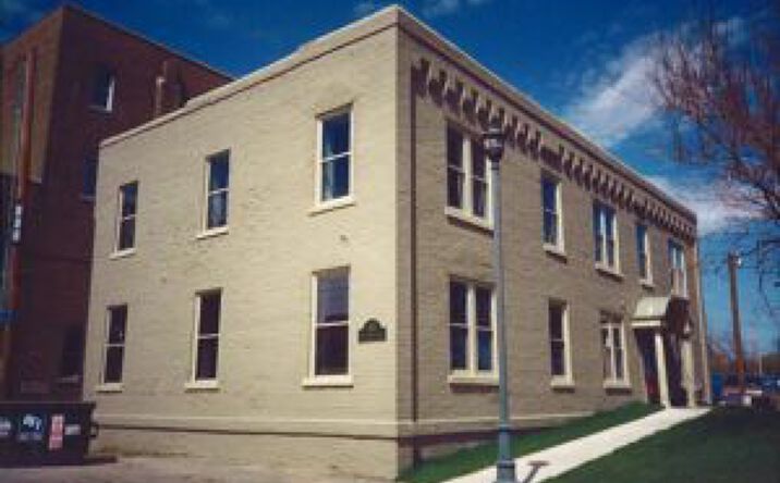 Pictures of Office property located at 401 NE Jefferson Ave, Peoria, IL 61603 for lease - image #1