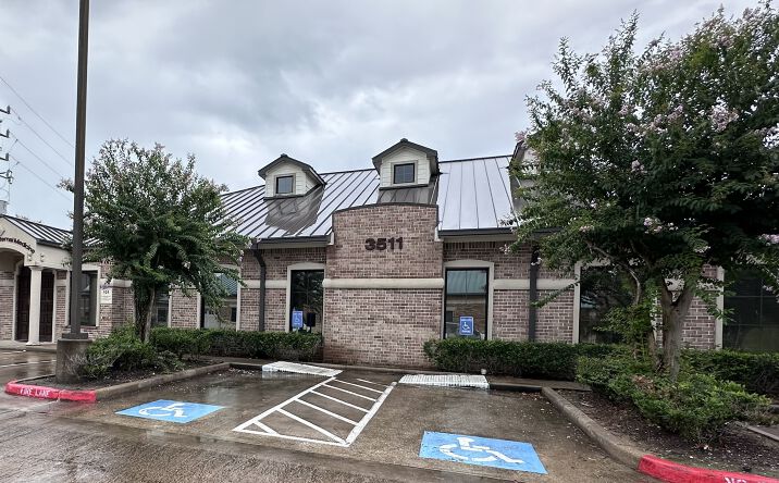 Pictures of Office property located at 3511 Town Center Blvd S, Sugar Land, TX 77479 for lease - image #1