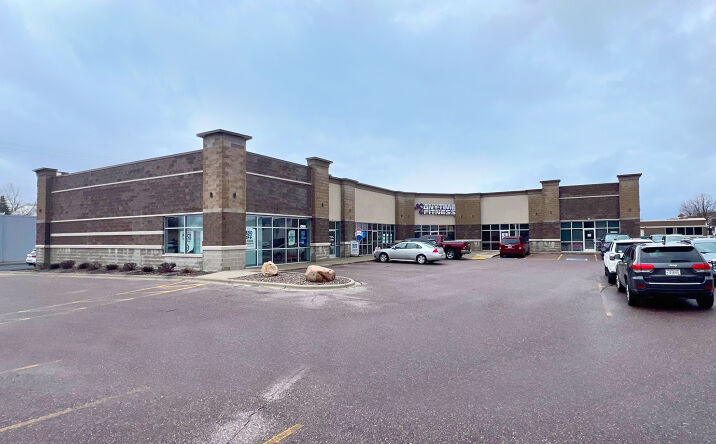 Pictures of Retail, Office property located at 414 E State St, Mauston, WI 53948 for lease - image #1