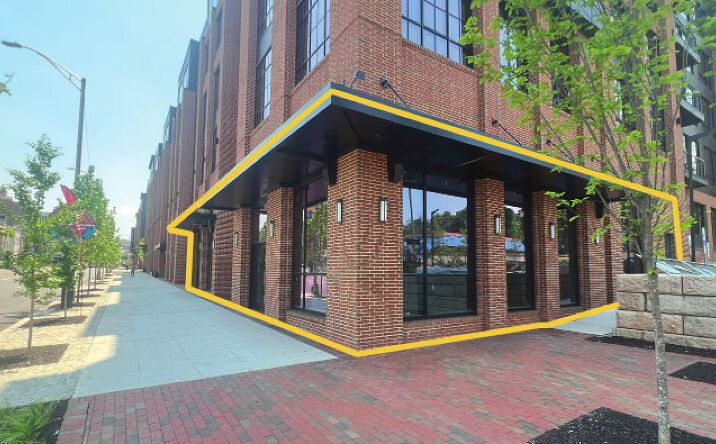 Pictures of Retail, Restaurant property located at 355 Broad St, Newark, NJ 07104 for lease - image #1