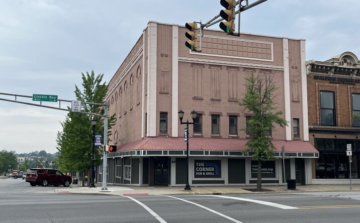 Pictures of Retail, Office property located at 102 Lincolnway E, Mishawaka, IN 46544 for lease - image #1