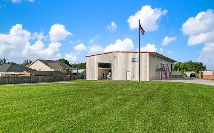 Pictures of Office, Industrial, Special Purpose property located at 13629 LA-23, Belle Chasse, LA 70037 for lease - image #1
